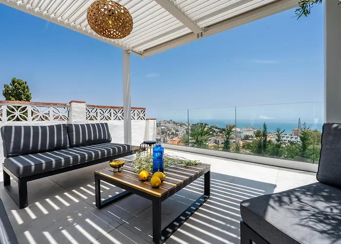 Amistad In With Private Pool And Sea Views Villa Fuengirola